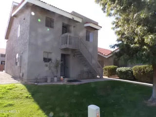 Photo #1: 6884484 Listing 