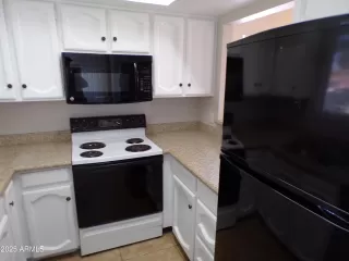 Photo #3: 6884484 Listing 