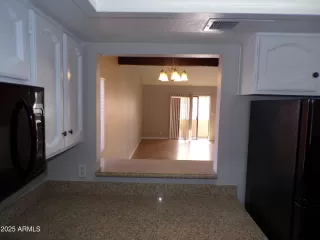 Photo #4: 6884484 Listing 