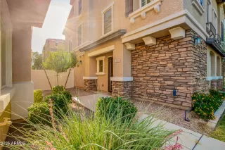 Photo #2: 6884526 Listing