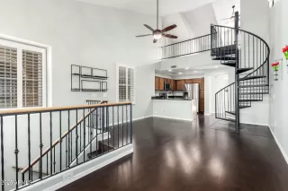 Photo #4: 6884526 Listing