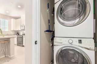 Photo #4: 6884579 Listing 