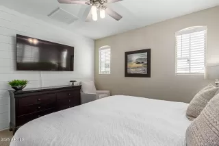 Photo #6: 6884579 Listing 