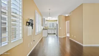 Photo #6: 6884642 Listing 