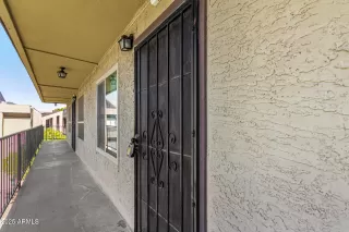 Photo #2: 6884734 Listing 