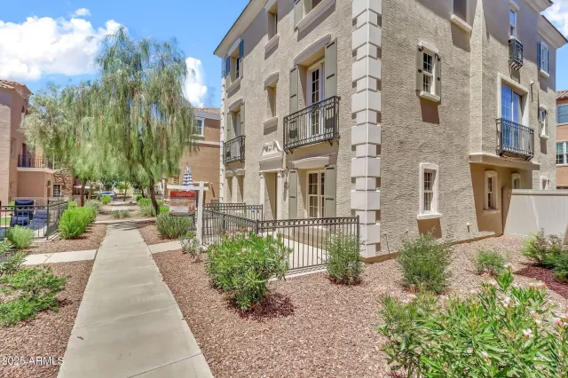 MLS: 6884780 Condo For Sale