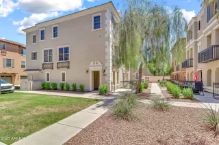 Photo #2: 6884780 Listing 