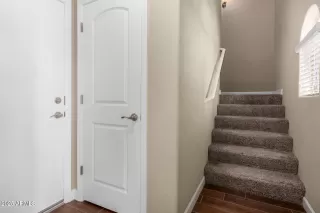 Photo #3: 6884789 Listing