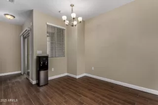 Photo #6: 6884789 Listing