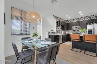 Photo #1: 6885051 Listing 