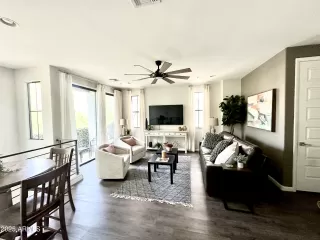 Photo #4: 6885065 Listing 