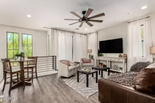 Photo #5: 6885065 Listing 