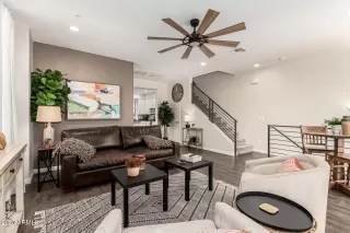 Photo #6: 6885065 Listing 