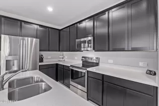 Photo #2: 6885095 Listing 