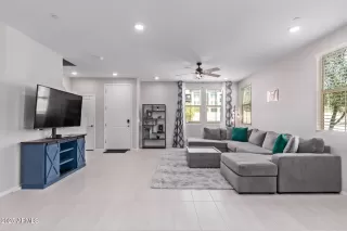 Photo #3: 6885095 Listing 