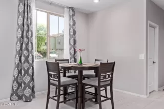 Photo #5: 6885095 Listing 