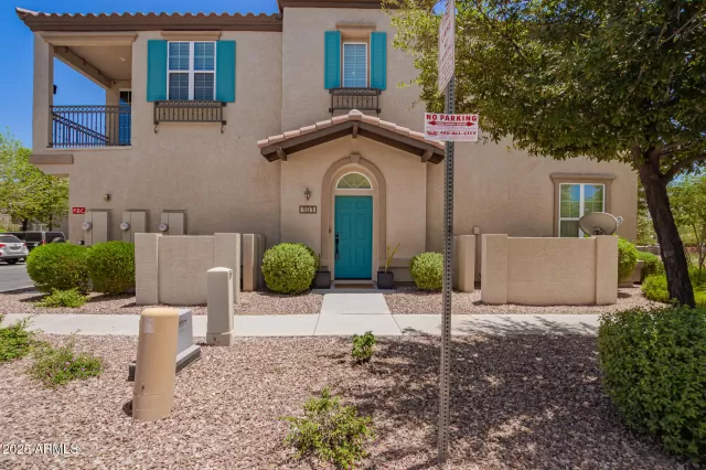 MLS: 6885096 Condo For Sale