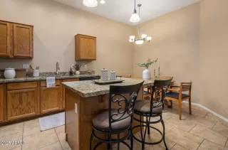 Photo #4: 6885136 Listing 