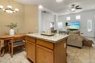 Photo #5: 6885136 Listing 