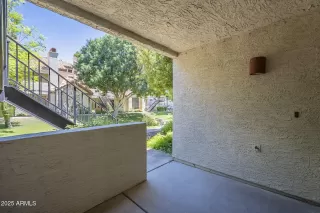 Photo #1: 6885342 Listing 