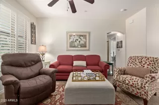 Photo #4: 6885502 Listing