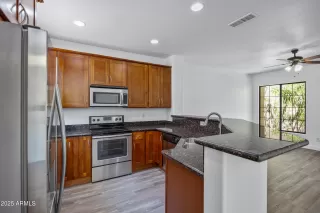 Photo #2: 6885625 Listing 