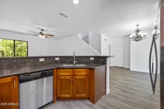 Photo #4: 6885625 Listing 