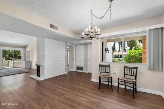 Photo #4: 6885695 Listing