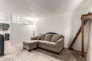 Photo #2: 6885751 Listing