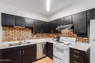 Photo #5: 6885751 Listing