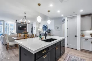 Photo #2: 6885888 Listing 