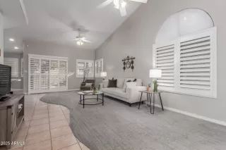 Photo #2: 6886128 Listing 