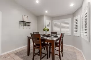 Photo #6: 6886128 Listing 