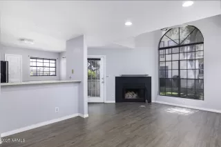 Photo #2: 6886160 Listing 