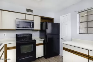 Photo #5: 6886160 Listing 