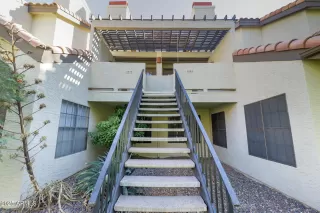 Photo #1: 6886286 Listing 