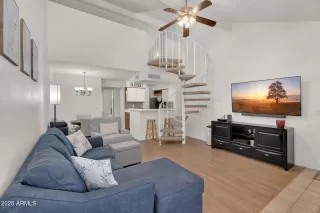 Photo #3: 6886334 Listing 