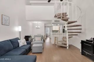 Photo #4: 6886334 Listing 