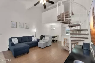 Photo #5: 6886334 Listing 