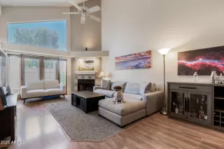 Photo #6: 6886342 Listing 