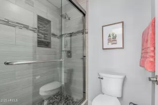 Photo #4: 6886532 Listing 