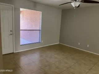 Photo #5: 6886738 Listing 