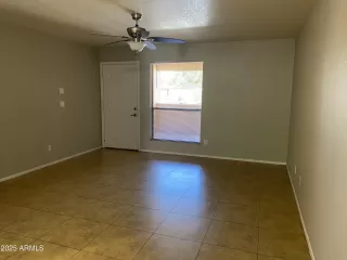 Photo #6: 6886738 Listing 