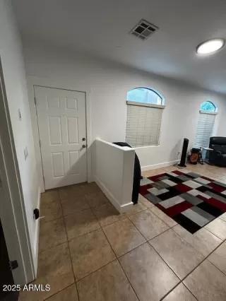 Photo #3: 6886887 Listing