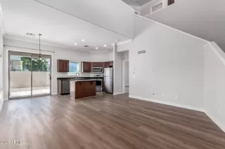 Photo #2: 6886993 Listing 