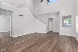 Photo #3: 6886993 Listing 