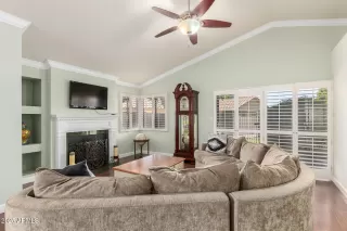 Photo #5: 6887030 Listing 