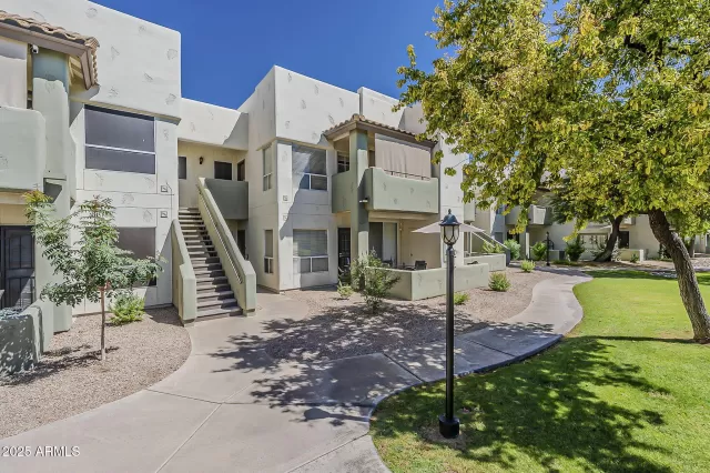 MLS: 6887589 Condo For Sale