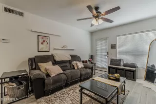 Photo #5: 6887589 Listing 