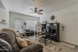 Photo #6: 6887589 Listing 